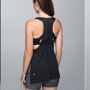 🍋 Lululemon Stash It Tank